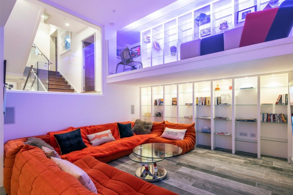 Property photo 2 of 16