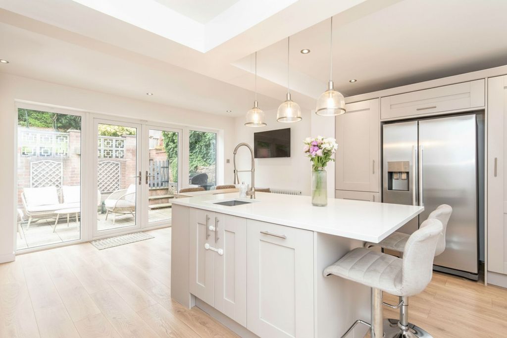 Property photo 3 of 26