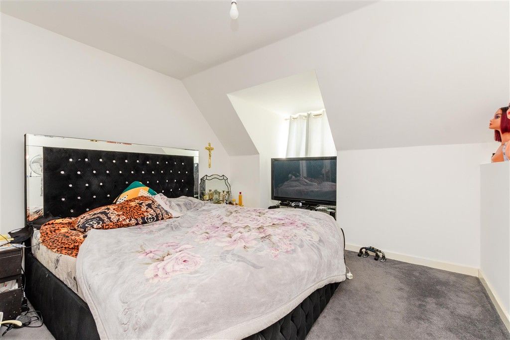 Property photo 1 of 8 Bedroom 1