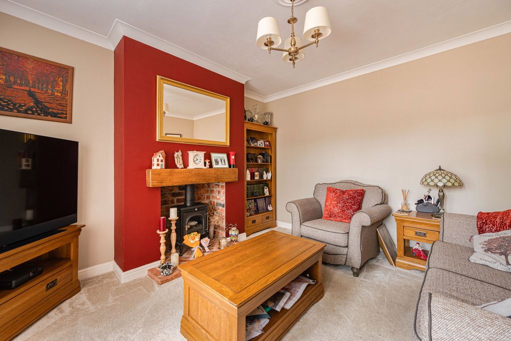 Property photo 3 of 36