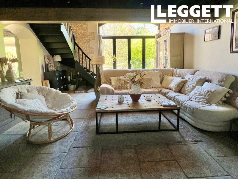 Property photo 3 of 10