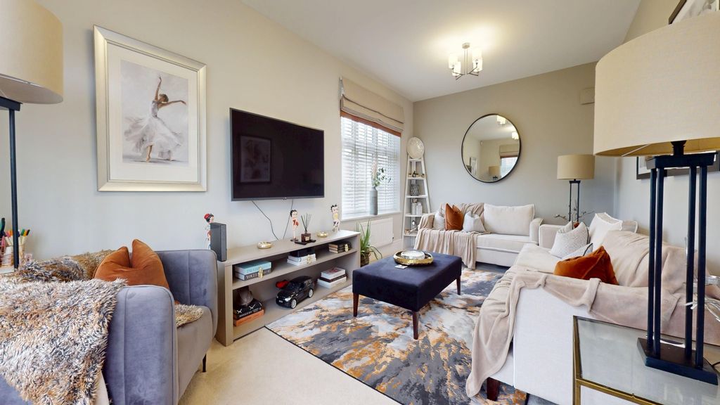 Property photo 2 of 21 4907702