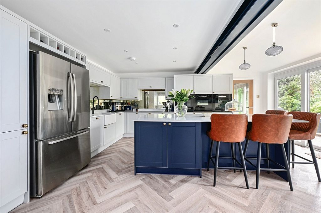 Property photo 2 of 19 Picture No. 08