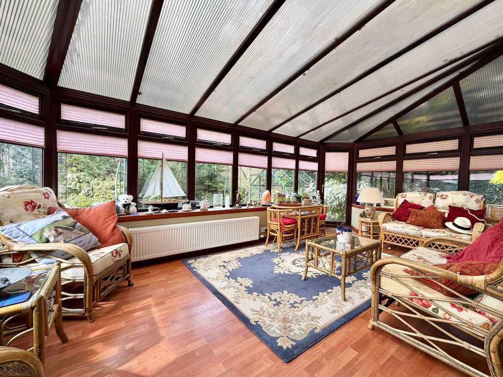 Property photo 2 of 37