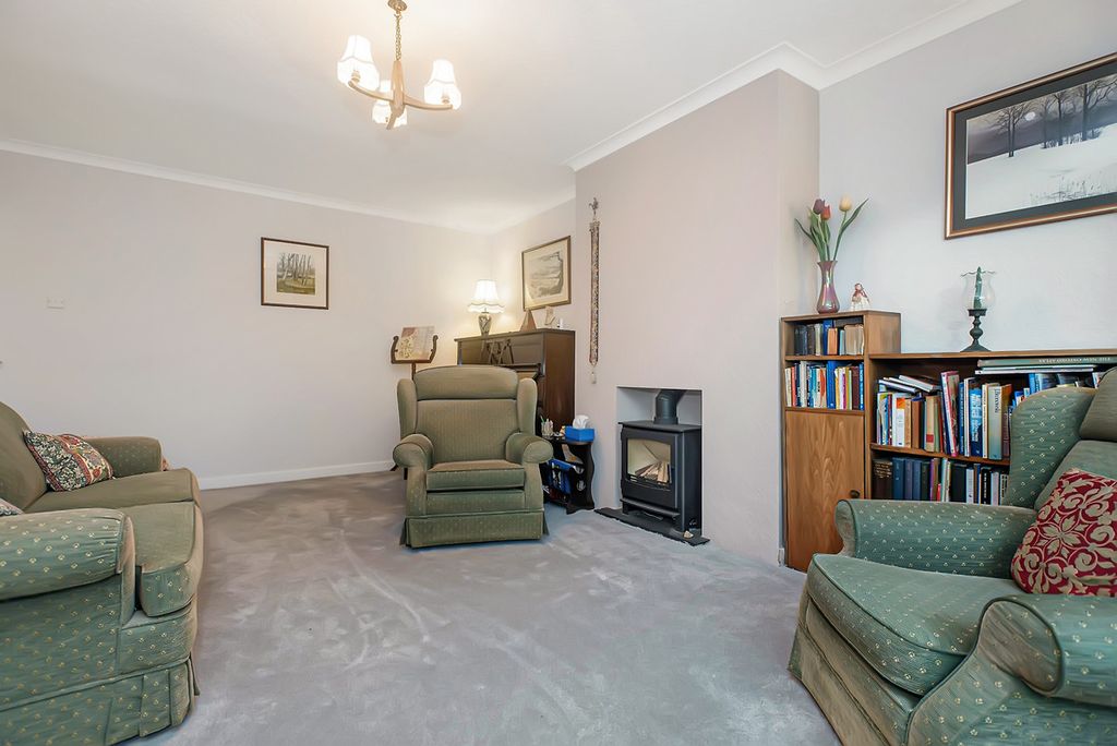 Property photo 3 of 23