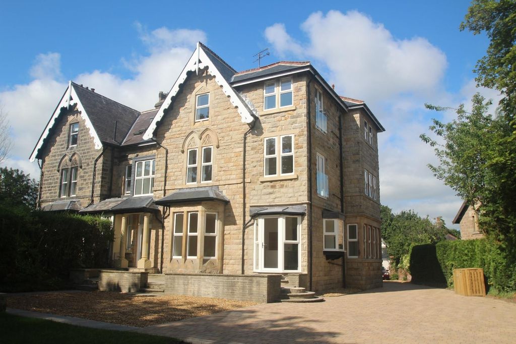Property photo 1 of 14 0 General