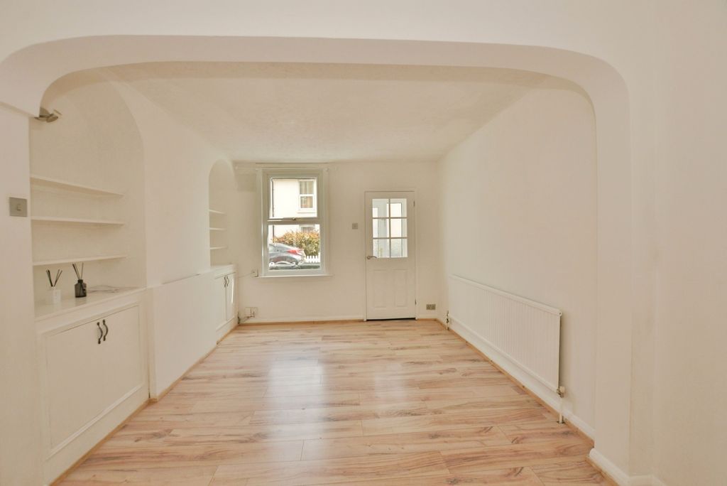 Property photo 3 of 14 Living/Dining