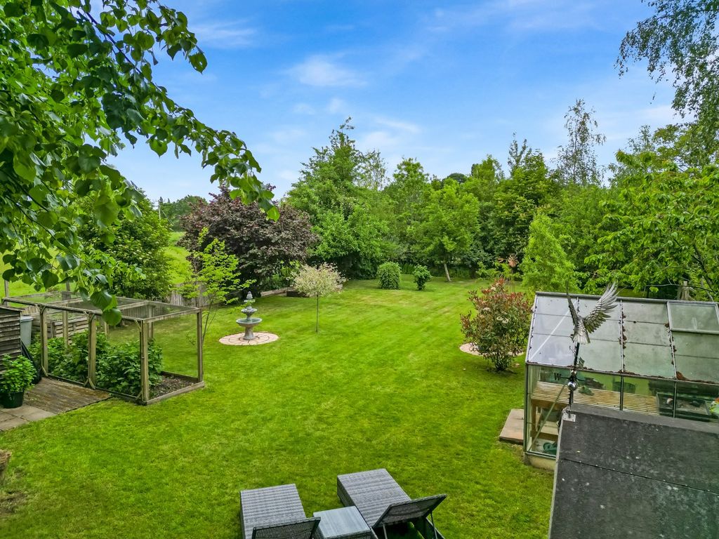 Property photo 2 of 31 Picture No. 06