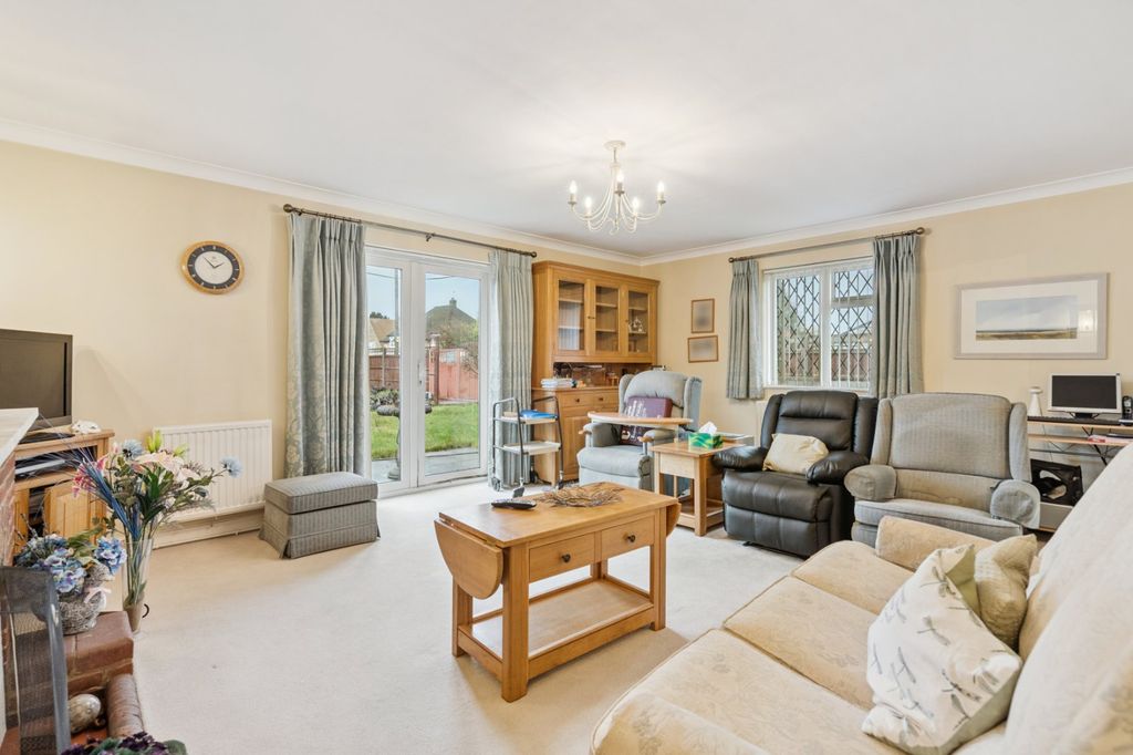 Property photo 3 of 26 Living Room