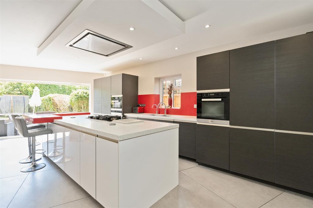 Property photo 3 of 19 219 Mill Lane_1.Jpg