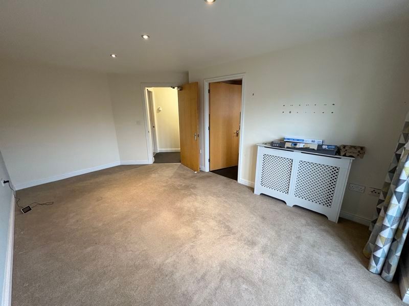 Property photo 3 of 9 Photo 3