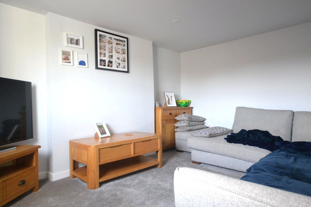 Property photo 2 of 8 Picture No. 03