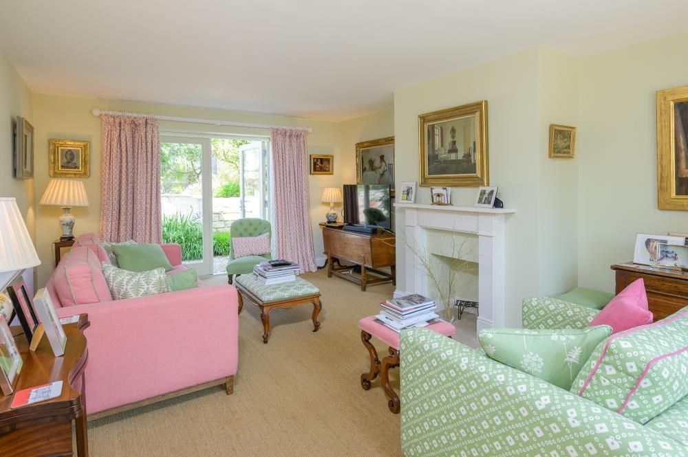 Property photo 3 of 19 Image