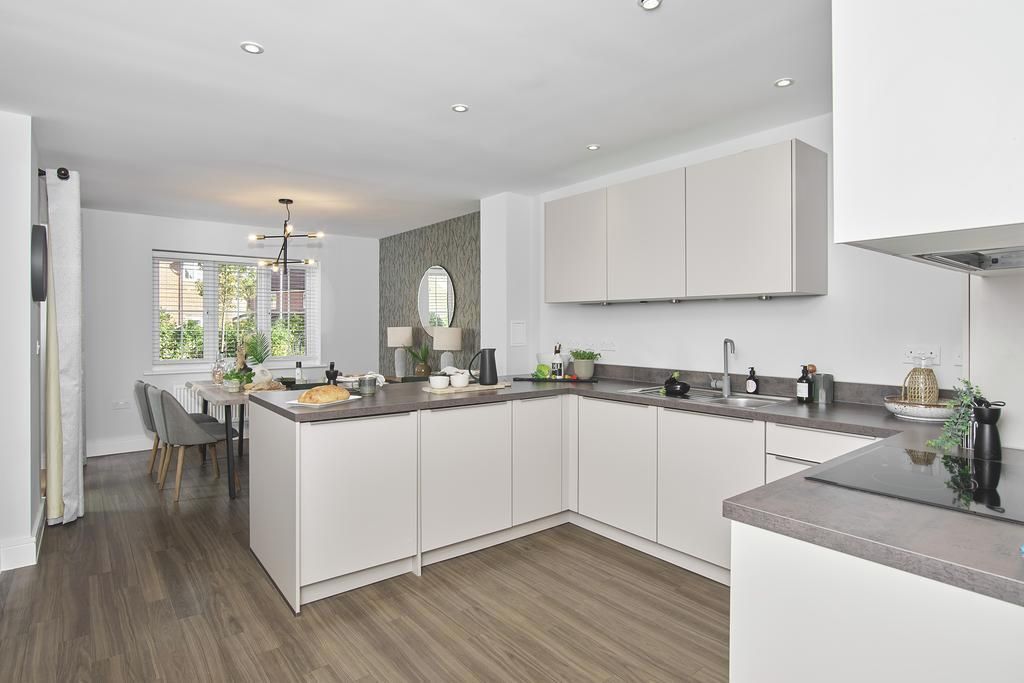 Property photo 2 of 9 Ludlow Kitchen