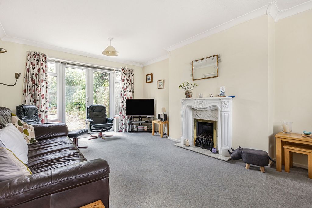Property photo 3 of 25
