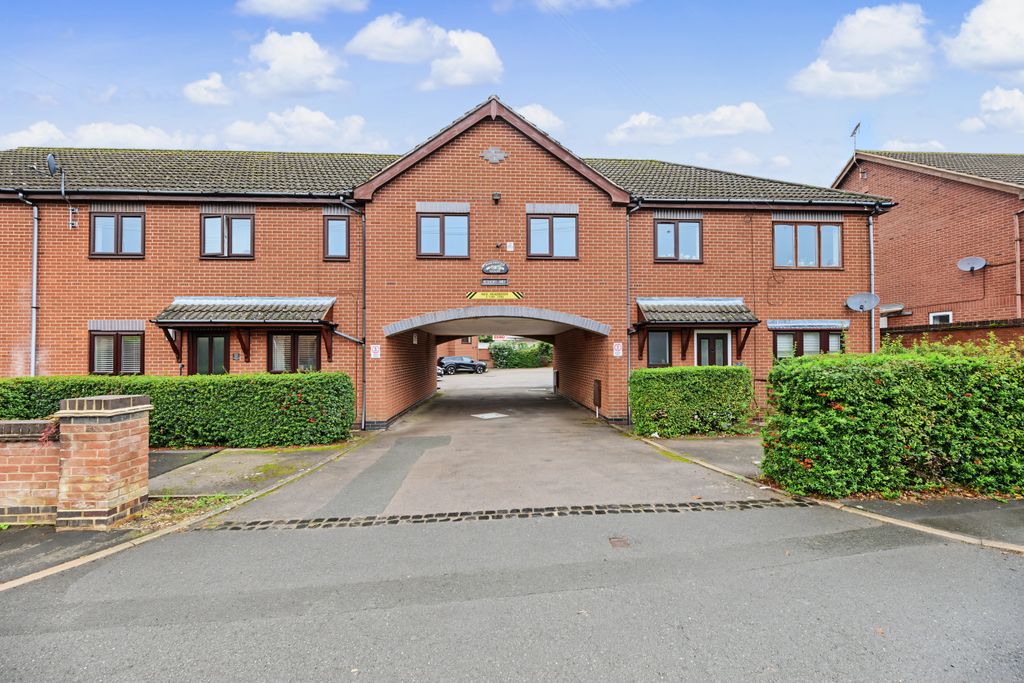 Property photo 1 of 12