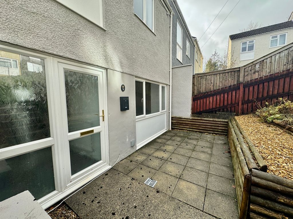 Property photo 3 of 24