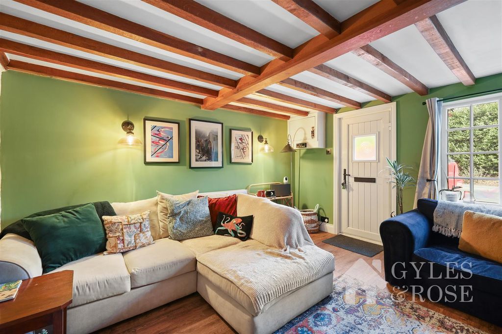 Property photo 2 of 16 Living Room