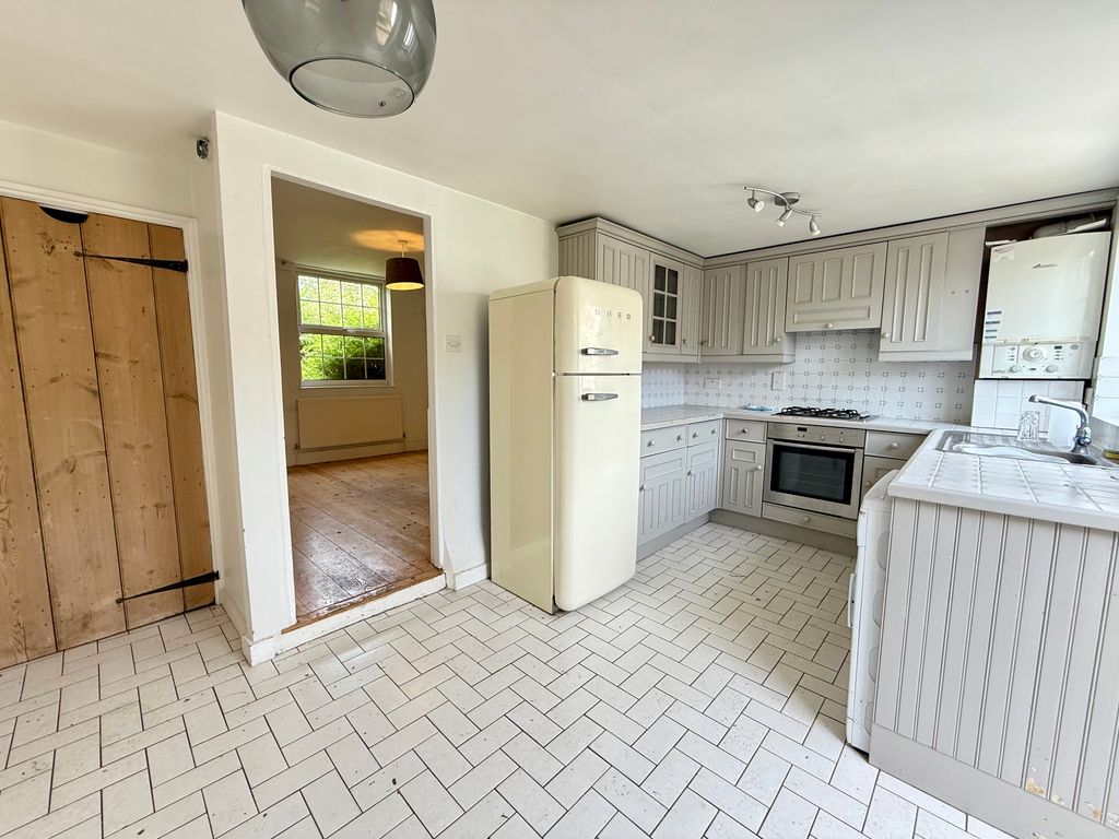 Property photo 3 of 13