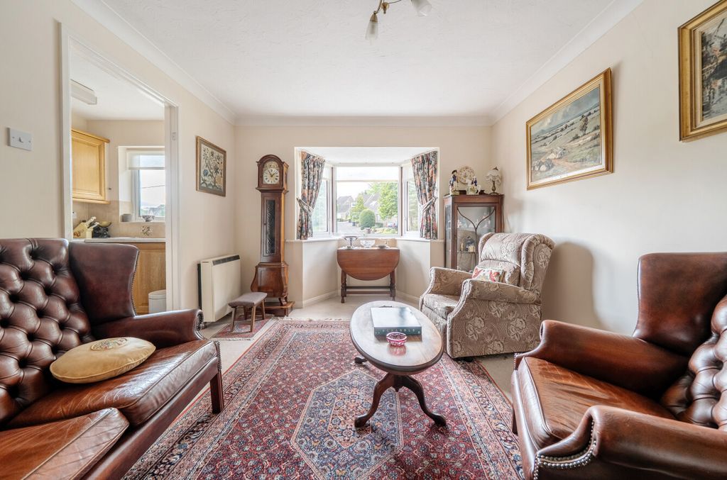 Property photo 2 of 12 7-681c6F1E046B6-1...