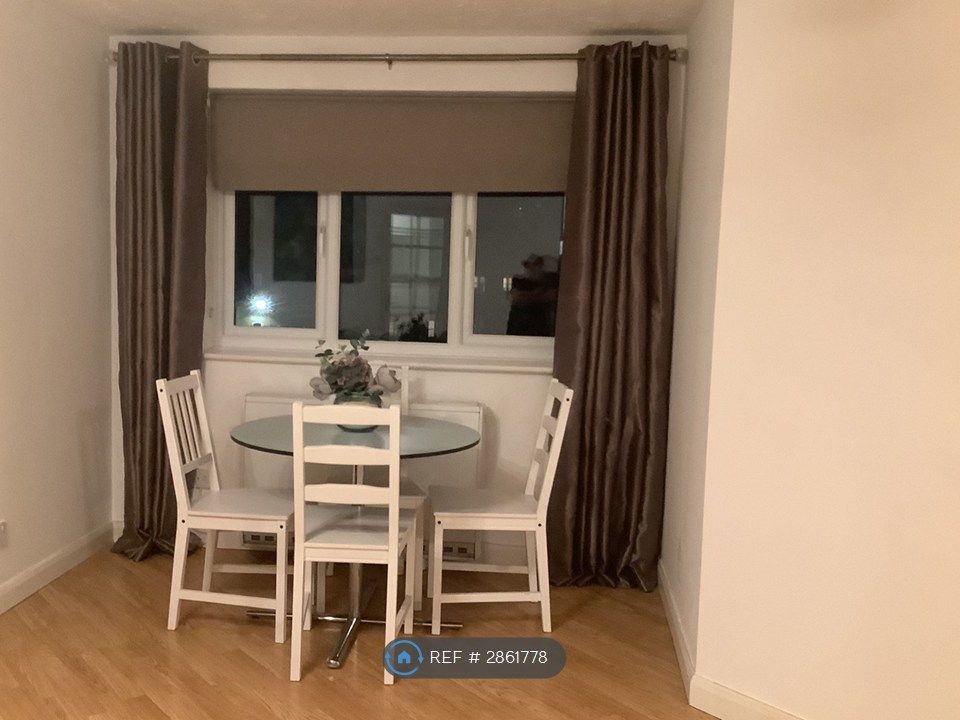 Property photo 3 of 8