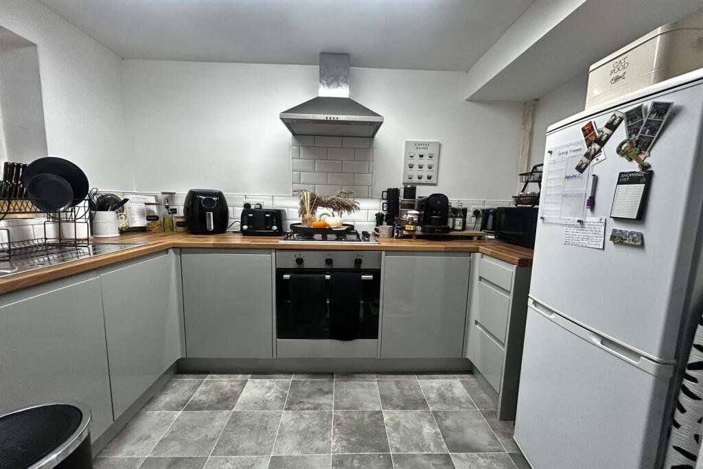 Property photo 2 of 15 Kitchen