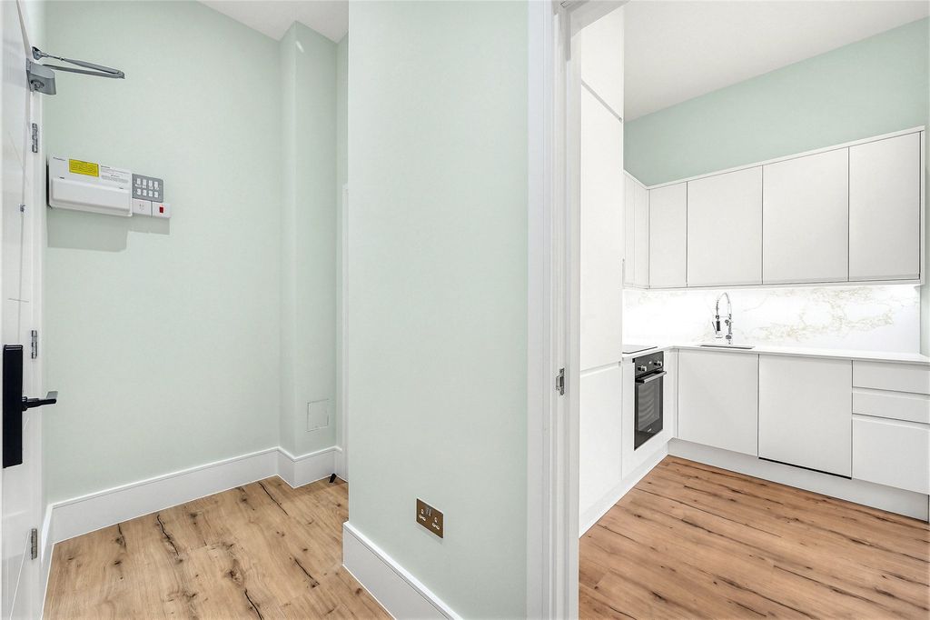 Property photo 2 of 11 Picture No. 02