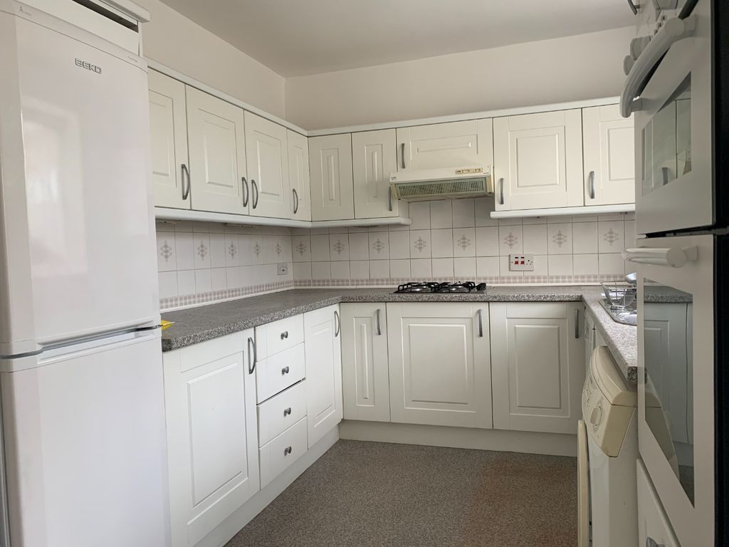 Property photo 2 of 3 700301