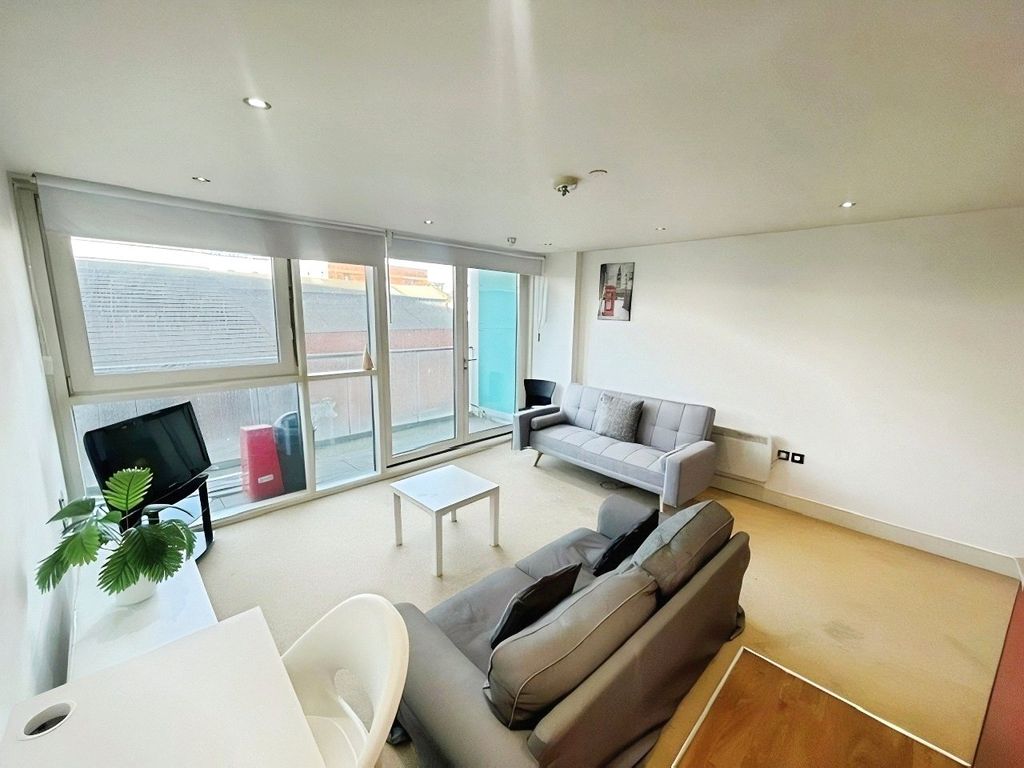 Property photo 3 of 10 Picture No. 01