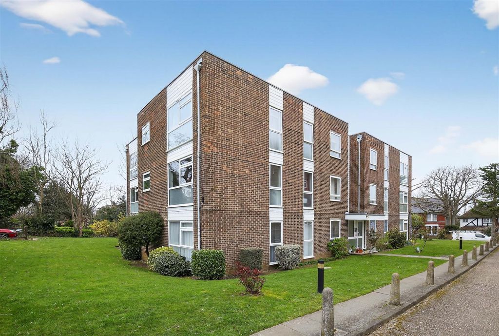 Property photo 1 of 12 1670375160 - 10 Juniper Court, Sm218.Jpg