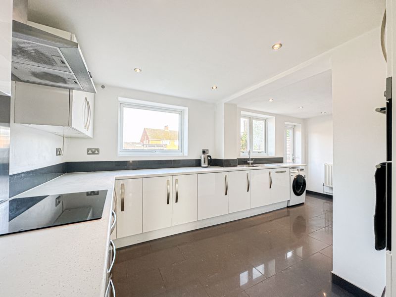 Property photo 2 of 17 Photo 6