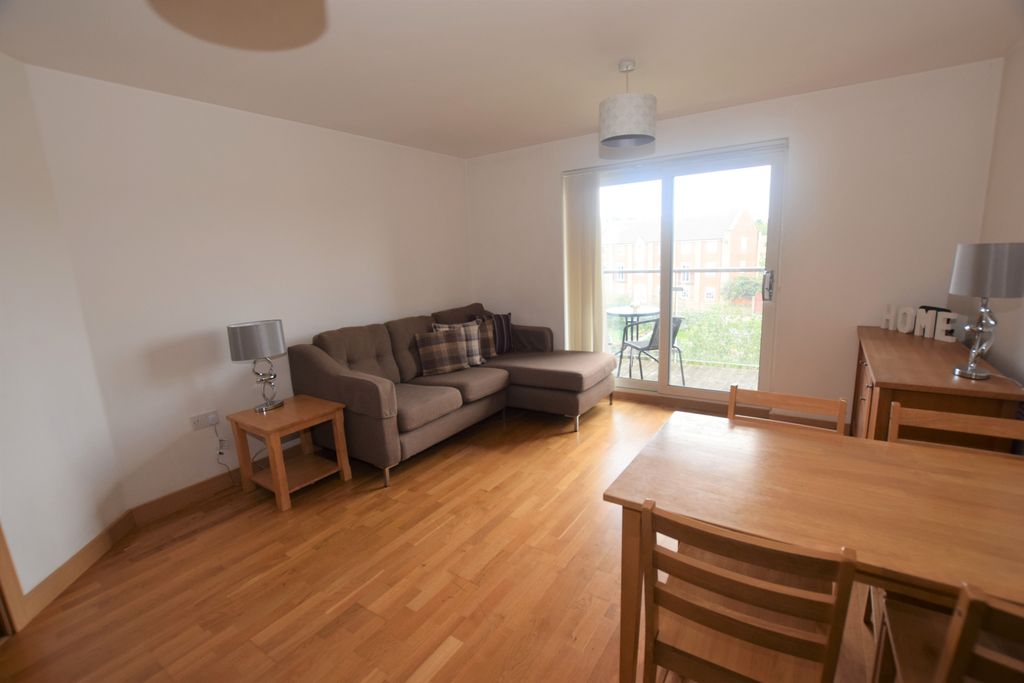 Property photo 2 of 9