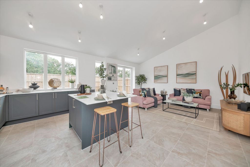 Property photo 2 of 11 Image