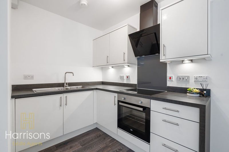 Property photo 2 of 25 Photo 14