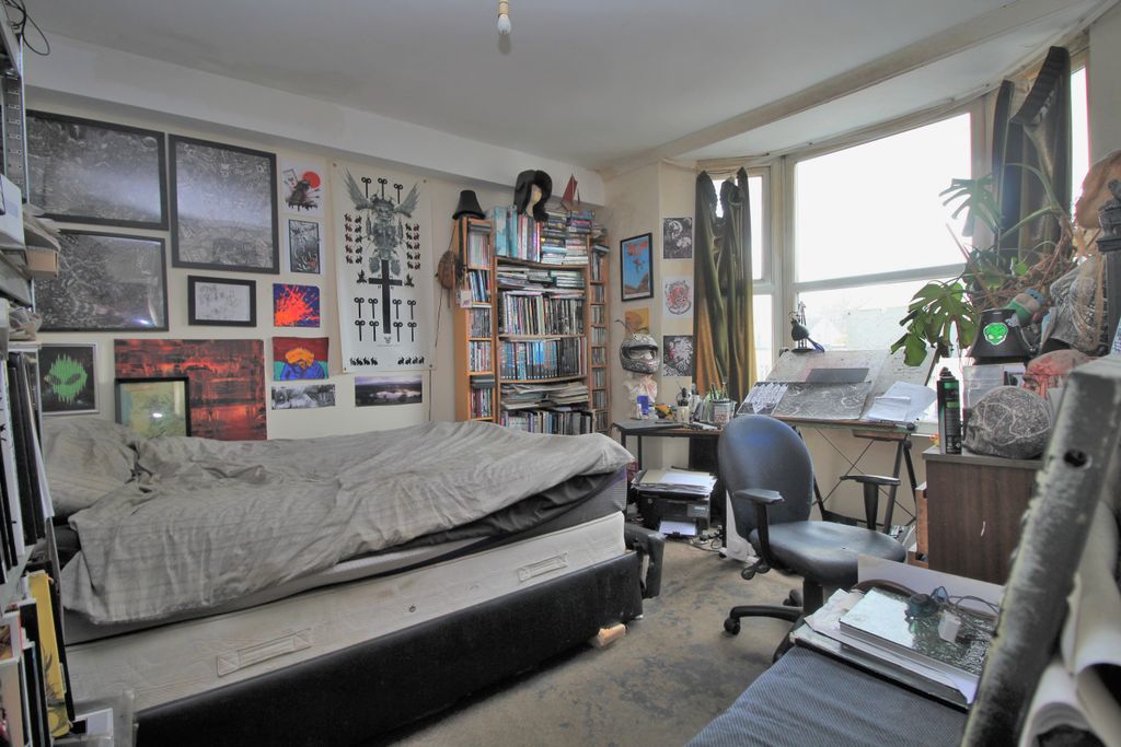 Property photo 3 of 7 15