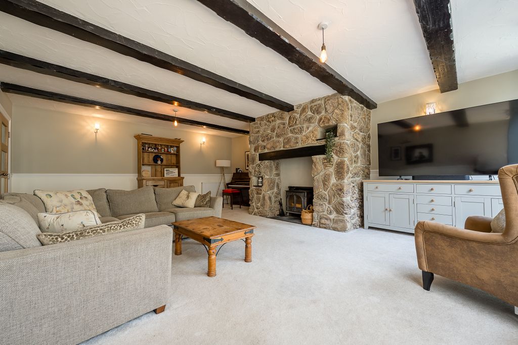 Property photo 3 of 26 Kingfishers-38