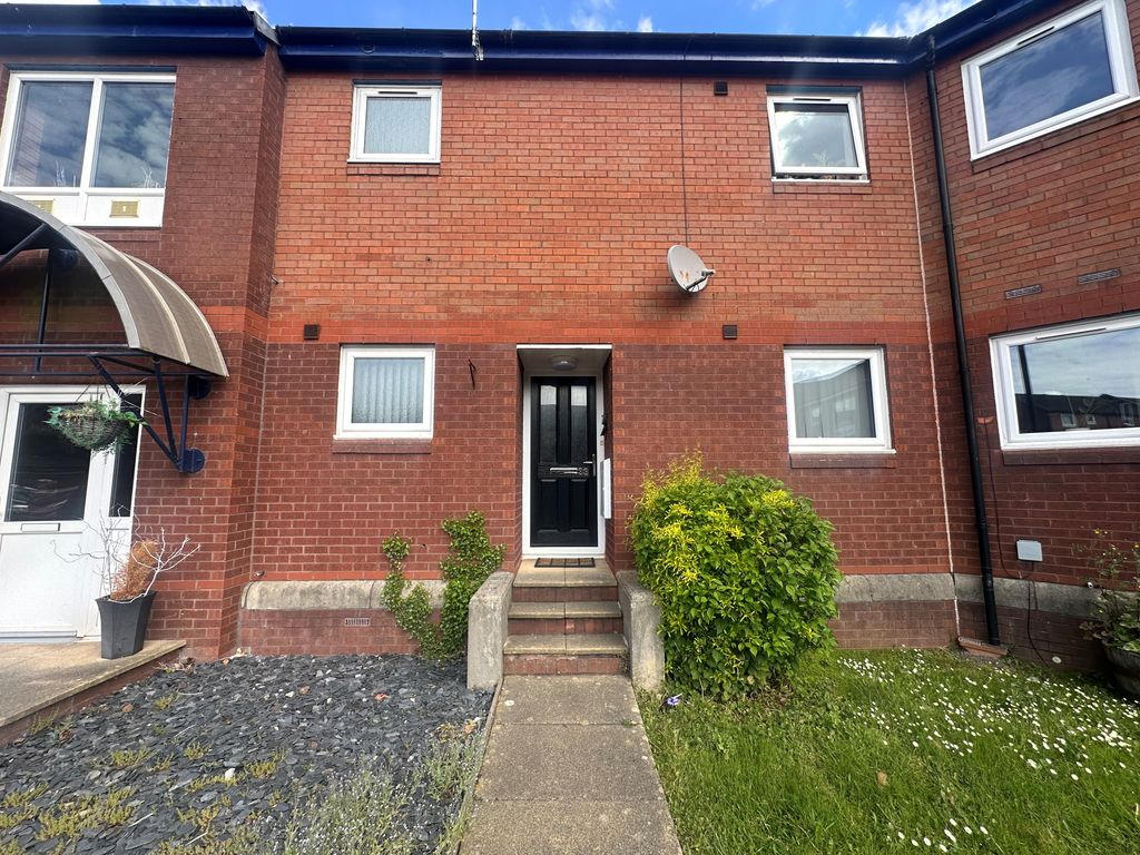 Property photo 1 of 8