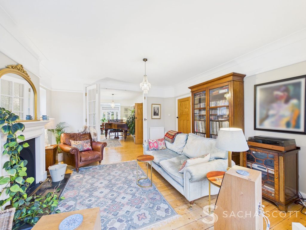 Property photo 3 of 32 Living Room