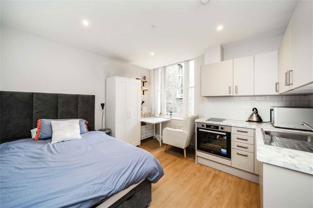 Property photo 1 of 4