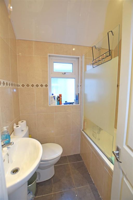 Property photo 3 of 14 Bathroom.Jpg