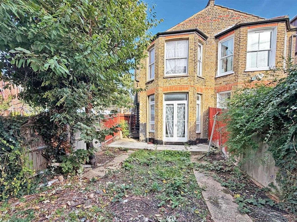 Property photo 2 of 11