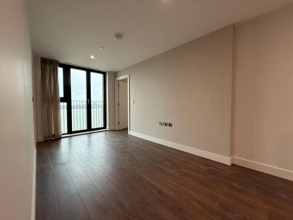 Property photo 1 of 11 Lounge.Jpeg