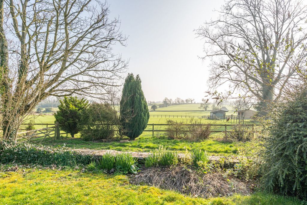 Property photo 3 of 22