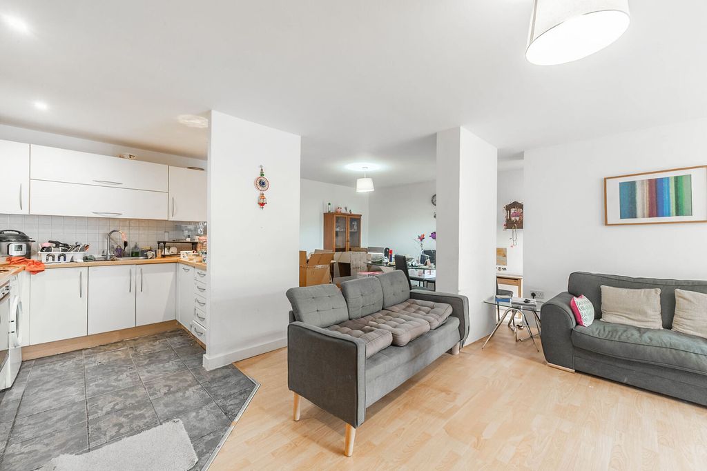 Property photo 2 of 5