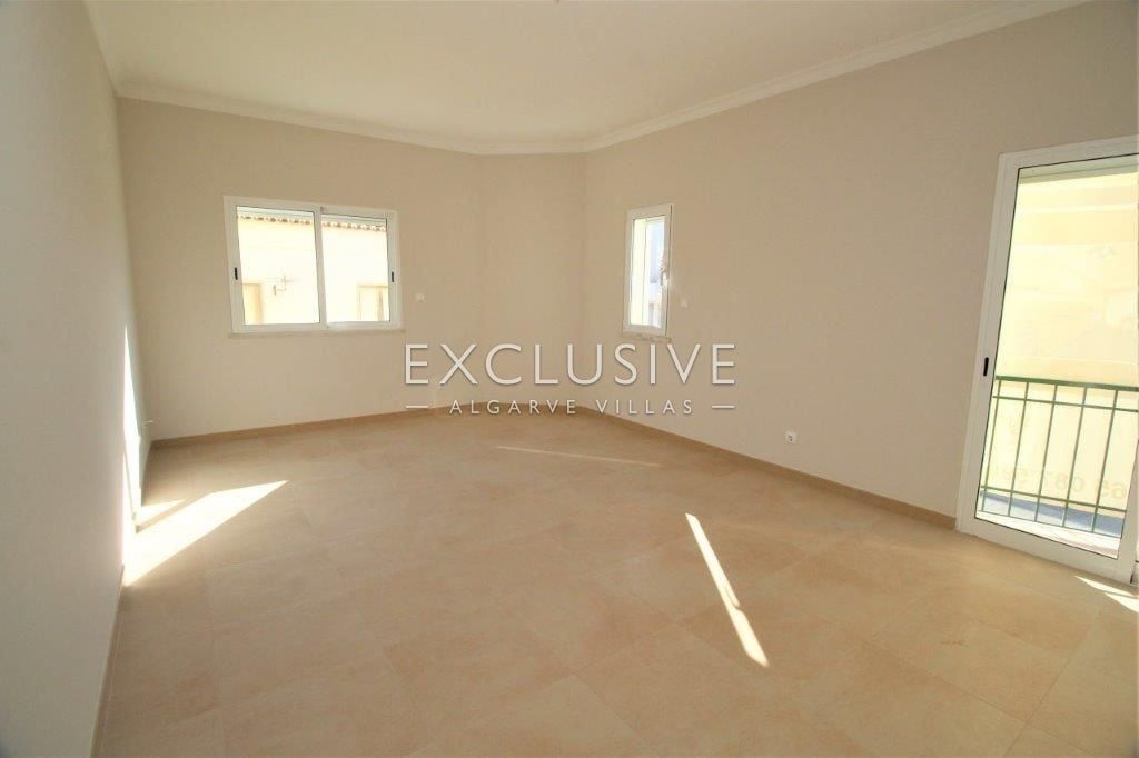Property photo 3 of 30