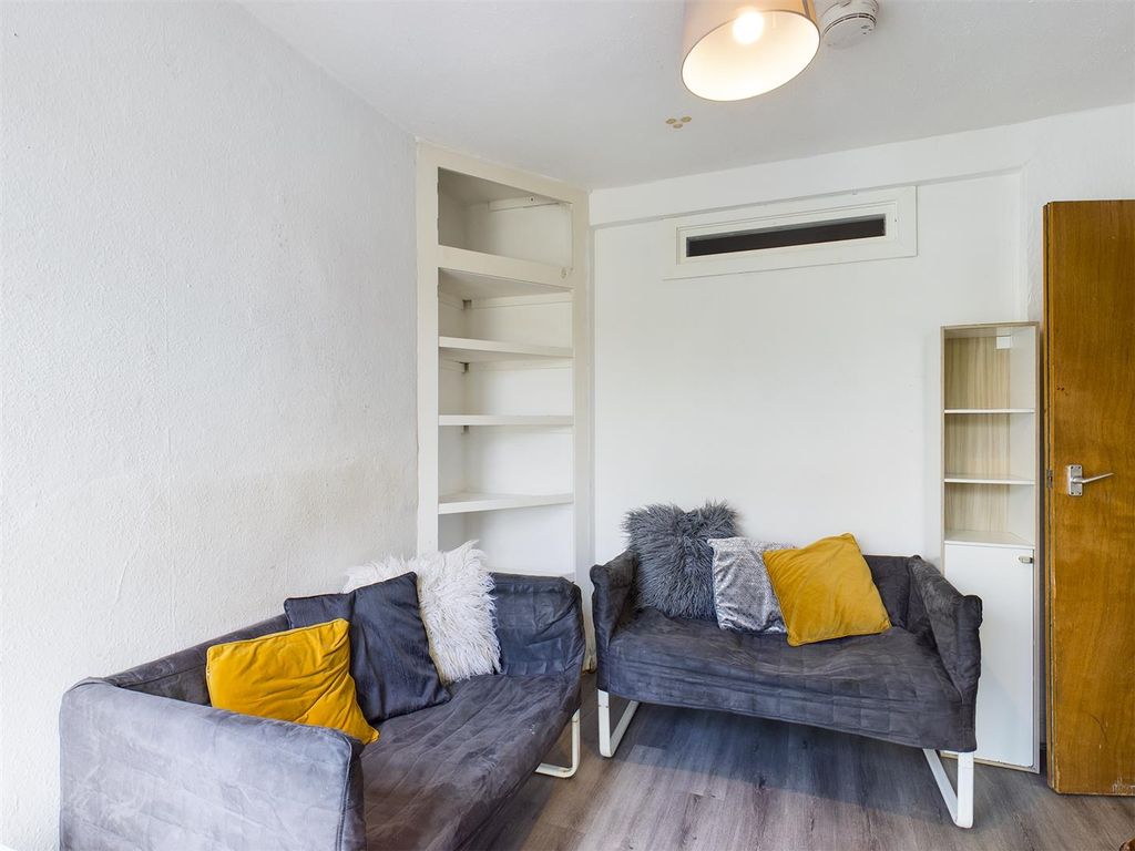 Property photo 2 of 13 Cam00771P1-Pr0164-Still10.Jpg