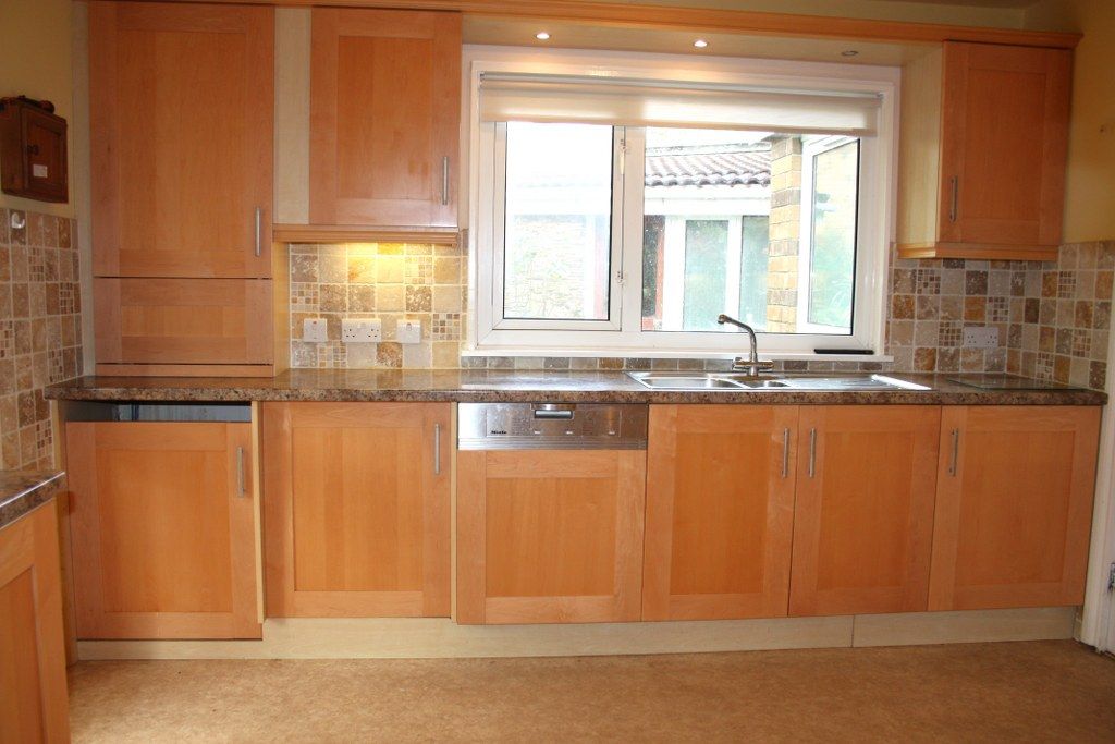 Property photo 3 of 15 Kitchen