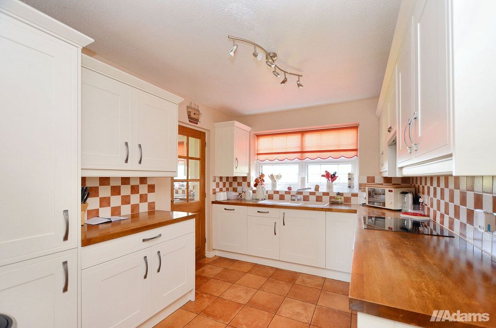 Property photo 3 of 40