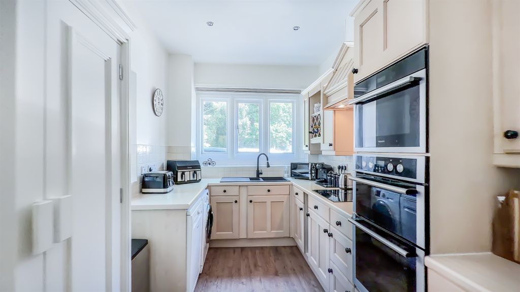 Additional image 5 of 2 bed flat for saleAcorn Close, Birstall, Leicester LE4