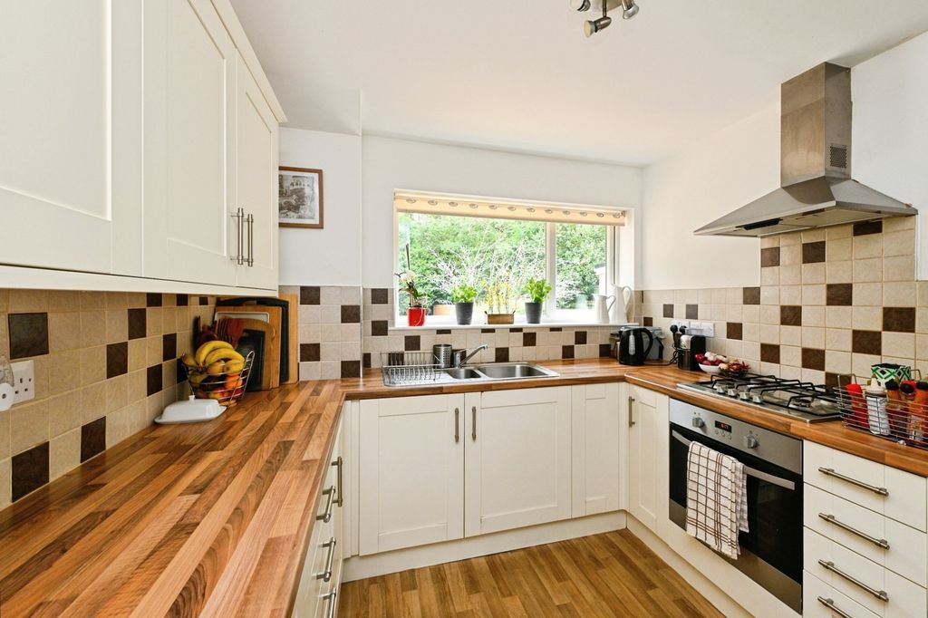 Property photo 3 of 22 Pbox-Img.Jpg